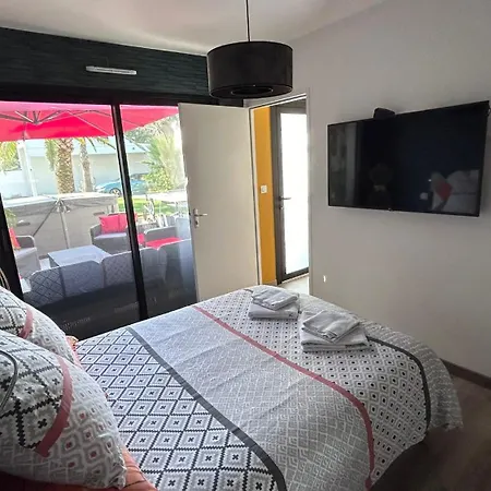 Maison De 102m² Sur Terrain Clos Terrasse Jacuzzi *