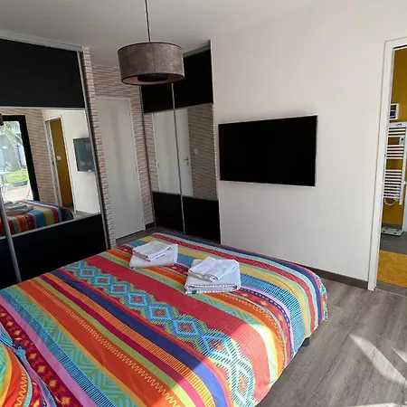Maison De 102m² Sur Terrain Clos Terrasse Jacuzzi *